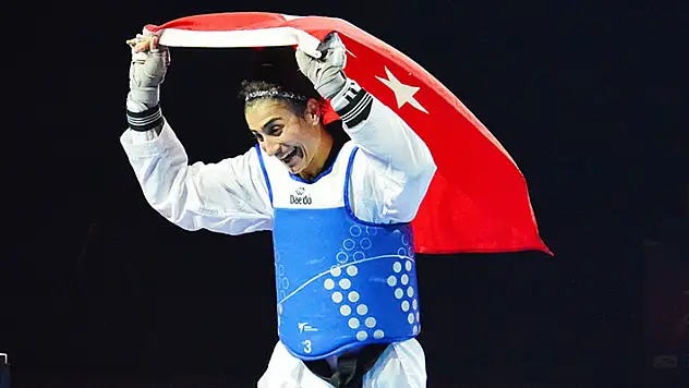 Milli tekvandocu Hatice Kübra İlgün, Avusturya'da altın madalya kazandı
