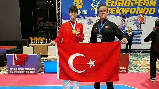 Milli tekvandocu Yiğithan Kılıç, gençlerde Avrupa şampiyonu oldu
