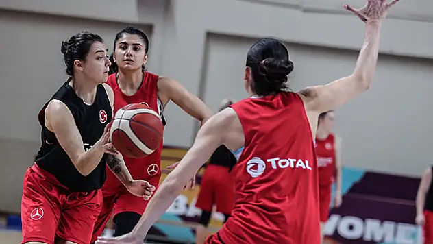 Milliler İstanbul'da toplanacak