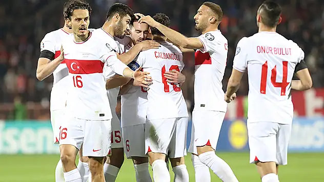 MİLLİLER LİDERLİK AŞKINA!
