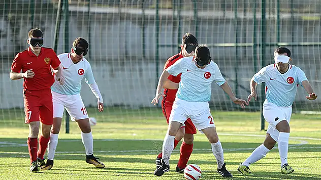 Milliler şampiyonayı bekliyor
