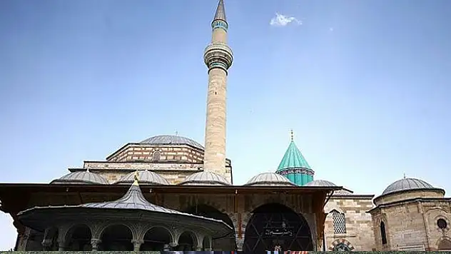Milyonlar Konya'da buluştu! Hazreti Mevlana'ya ziyaretçi akını