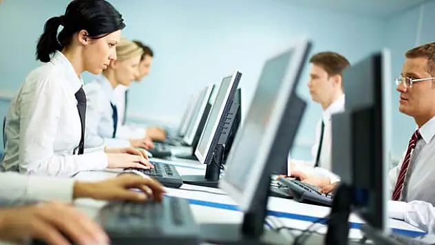 Milyonlarca çalışanı ilgilendiriyor! Fazla internet işten attırır...