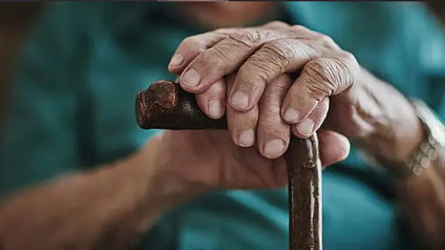 Milyonlarca emekli için yarışa girdiler! 450 liraya kadar...