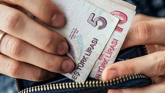 Milyonlarca emekliyi heyecanlandıran haber: Emekliye yüzde 5 zam