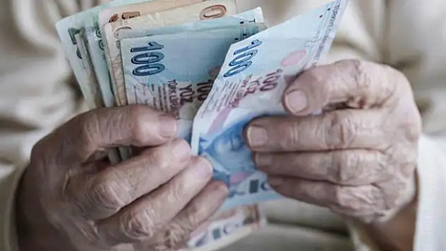 Milyonlarca kişi merakla bekliyor! Maaşlarda artış ve ikramiyeler...