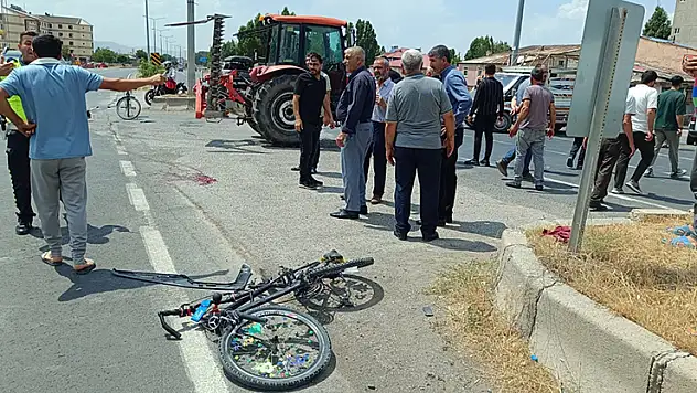 Minibüsün çarptığı 14 yaşındaki bisikletli çocuk hayatını kaybetti