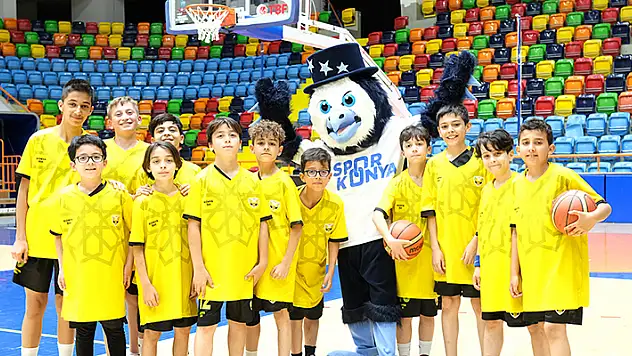Minik Kartallar Konya şampiyonu
