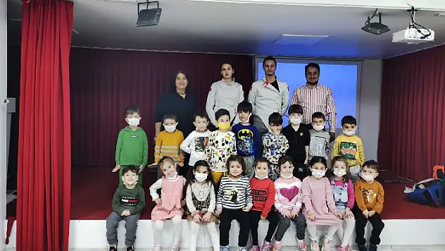 Miniklerin eskrim heyecanı