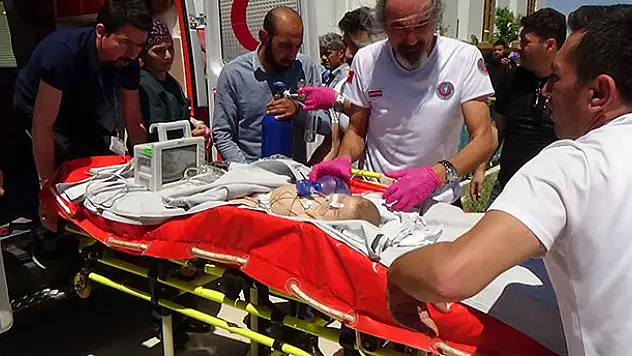 Miraç bebeğin duran kalbi çalıştırıldı, hava ambulansıyla nakledildi