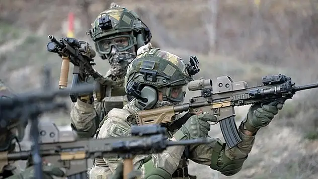 MİT'ten Metina'ya çifte operasyon

