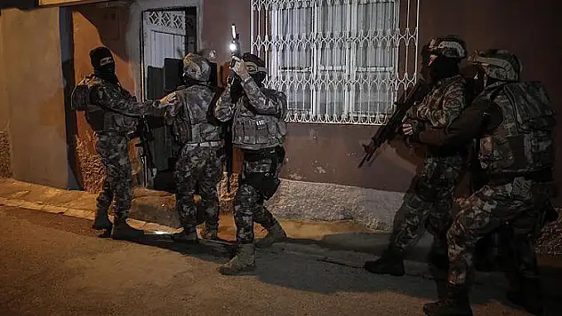 MİT ve Emniyetin gerçekleştirdiği operasyonda DEAŞ'ın 3 kilit ismi daha yakalandı
