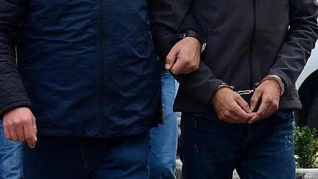 MİT ve Jandarmanın siber casuslara yönelik operasyonunda 2 zanlı yakalandı