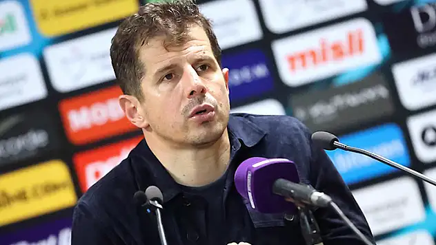 MKE Ankaragücü, teknik direktör Emre Belözoğlu ile yollarını ayırdı
