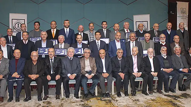 MMO Konya Şubesinden üyelere plaket