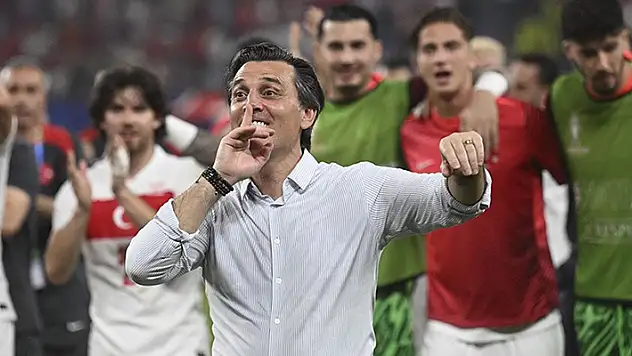 Montella, Türkiye'yi Avrupa Şampiyonası'nda gruptan çıkaran ilk yabancı teknik adam oldu

