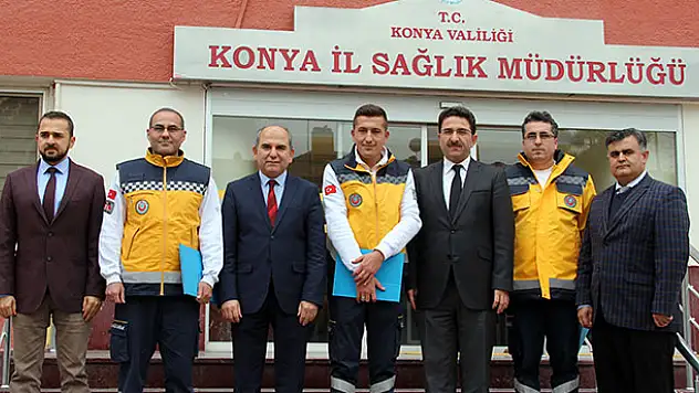 Montunu üşüyen yaralının üzerine örten 112 çalışanına teşekkür