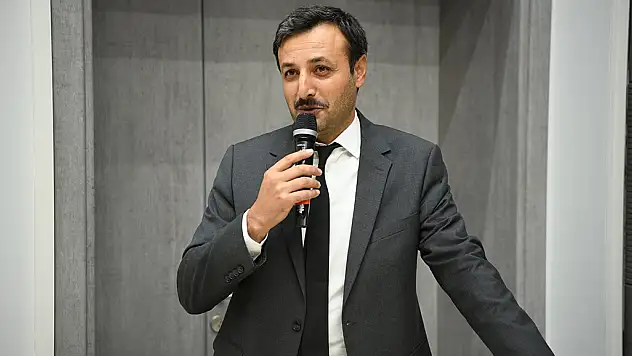 MOTAŞ Genel Müdürü Mehmet Kayış üniversite öğrencileri ile buluştu