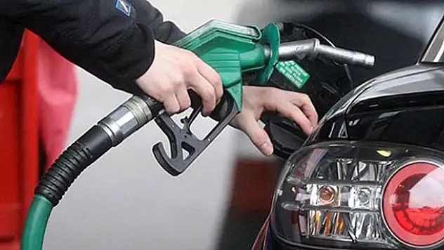 Motorinde 11 kuruş indirim