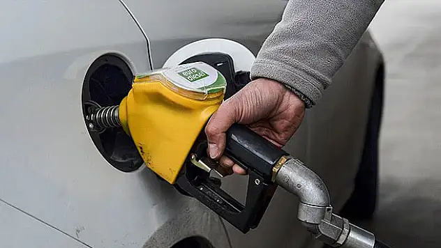Motorinde 7 kuruşluk indirim
