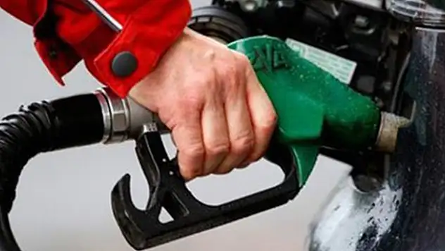 Motorinde 9 kuruş zam bekleniyor