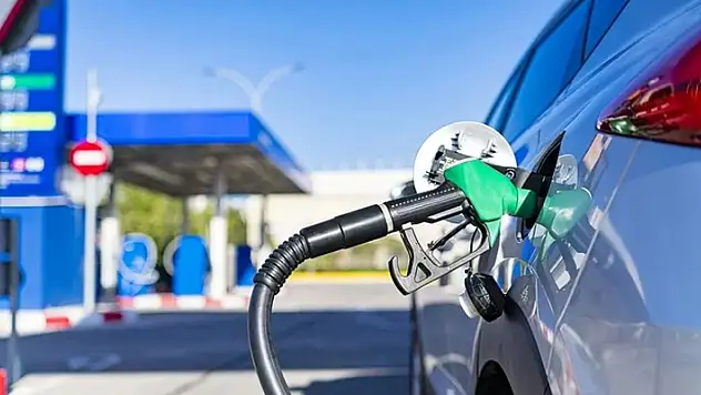 Motorinden sonra bu gece benzinede zam geliyor! 