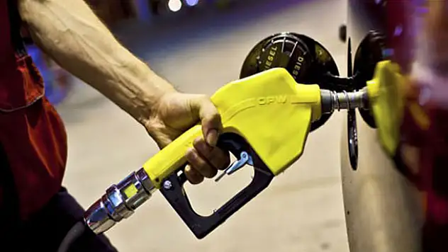Motorine 9 kuruş zam geldi