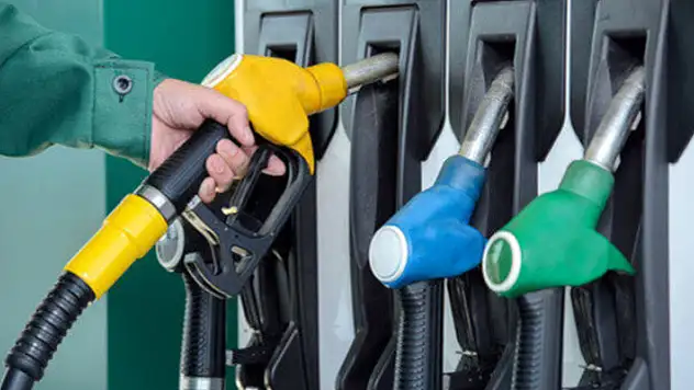 Motorine büyük zam! 2 lira 23 kuruşluk zam pompaya yansıdı 