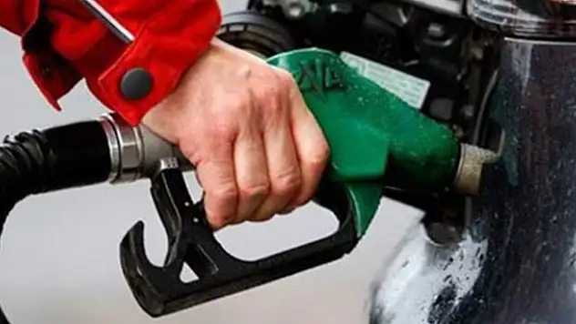 Motorine zam, otogaza indirim geliyor