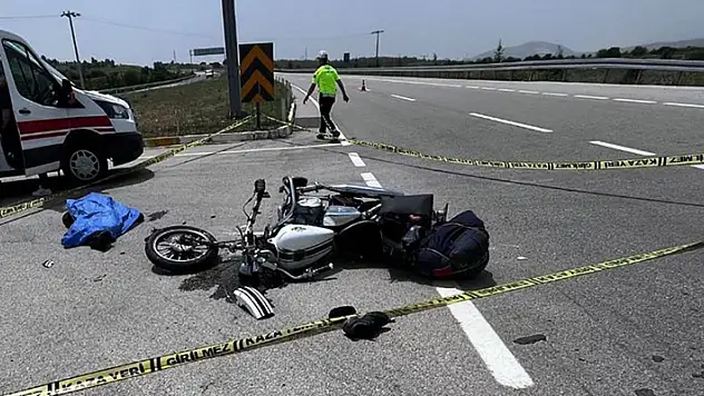 Motosiklet sürücüsünün ölümüne neden olan araç sürücüsü aranıyor
