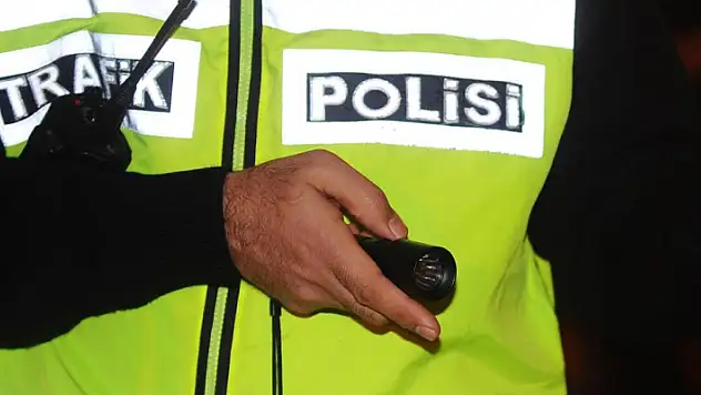 Motosikletini yayaların üzerine süren sürücüye 10 bin lira ceza

