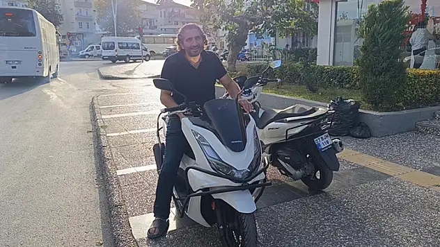 Motosikletleri karıştırıp başka motora binip gitti, polisin araması ile motosikleti geri getirdi
