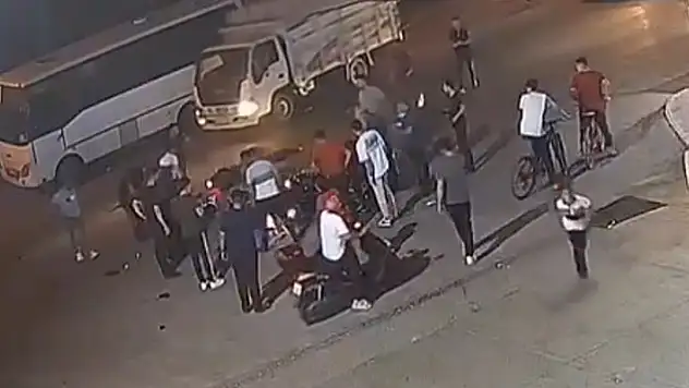 Motosikletli yunus timi kazaya karıştı 2'si polis, 3 yaralı
