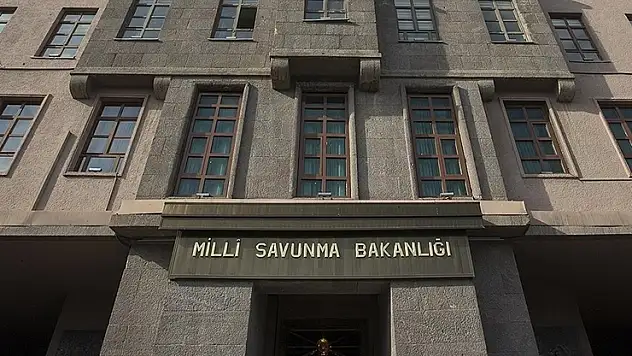 MSB: Azerbaycan'dan ülkemize gelmek üzere havalanan C130 kargo uçağımız, Gürcistan'da düşmüştür