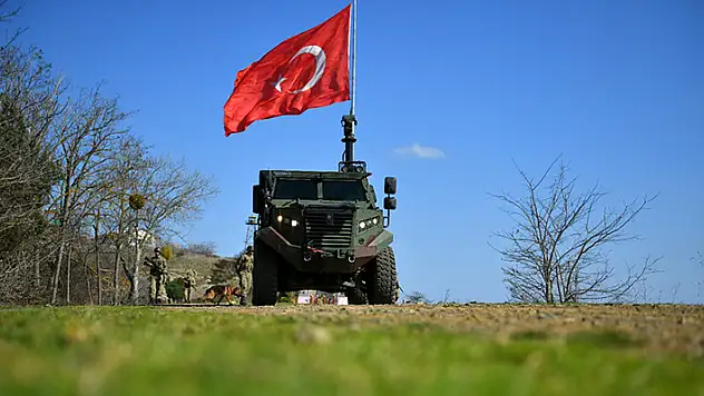 MSB: Hudutlarda 16'sı FETÖ, 3'ü PKK mensubu 28 kişi yakalandı

