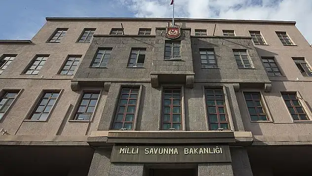 MSB: Hudutlarda 5'i terör örgütü mensubu olmak üzere 188 şahıs yakalanmıştır