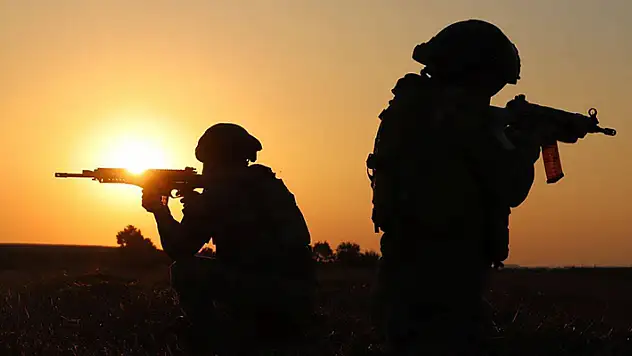 MSB: Irak'ın kuzeyinde 12 terörsit etkisiz hale getirildi
