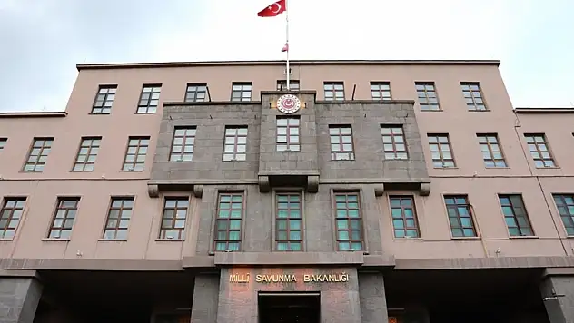 MSB kaynaklarından, TSK'nın Barış Pınarı bölgesindeki bazı bölgelerden çekildiği iddiasına yalanlama
