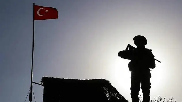 MSB: Sınırlarımızdan yasa dışı yollarla geçmeye çalışan 4'ü terör örgütü mensubu olmak üzere 312 şahıs yakalandı