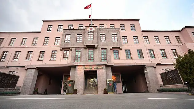 MSB: Son bir haftada 3 PKK'lı terörist daha teslim oldu