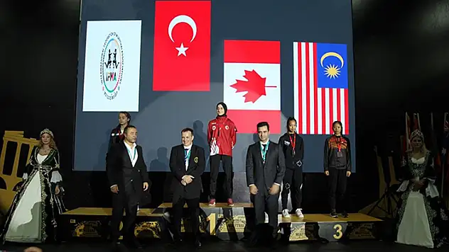 Muaythai Milli Takımı, Gençler Dünya Şampiyonası'nda birinciliği kazandı
