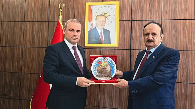 Müdür Ayvaz'ı makamında ağırladı