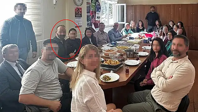 Müdür ile sevgilisinin öğretmenler odası paylaşımı, boşanma davası dosyasına girdi

