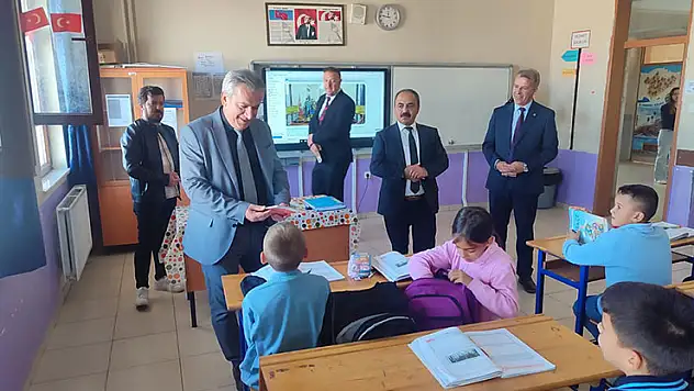 Müdür Yiğit, Yunak'taki eğitim çalışmalarını inceledi