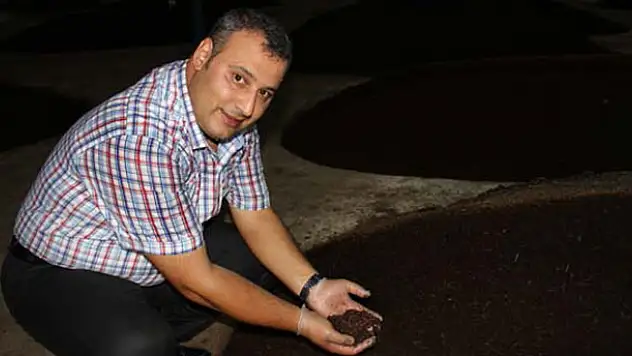 Müdürlüğü bıraktı solucan gübresi işine girdi