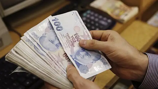 Müezzinoğlu'ndan emeklilere promosyon ve asgari ücret açıklaması