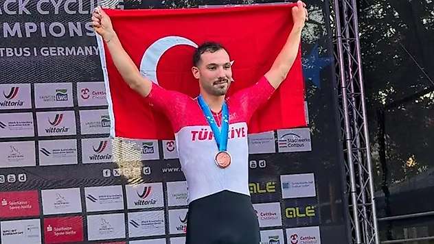 Müftüoğlu'ndan Konyalı sporcuya tebrik