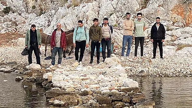 Muğla'da 27 kaçak göçmen kurtarıldı, 8 kaçak göçmen yakalandı
