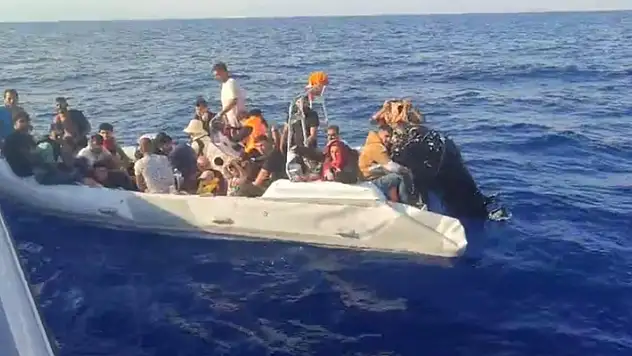 Muğla'da 28 düzensiz göçmen yakalandı, 26 göçmen kurtarıldı

