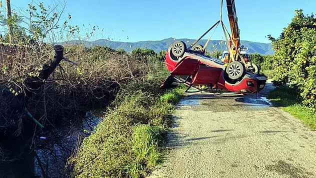 Muğla'da sulama kanalına düşen otomobilin sürücüsü öldü


